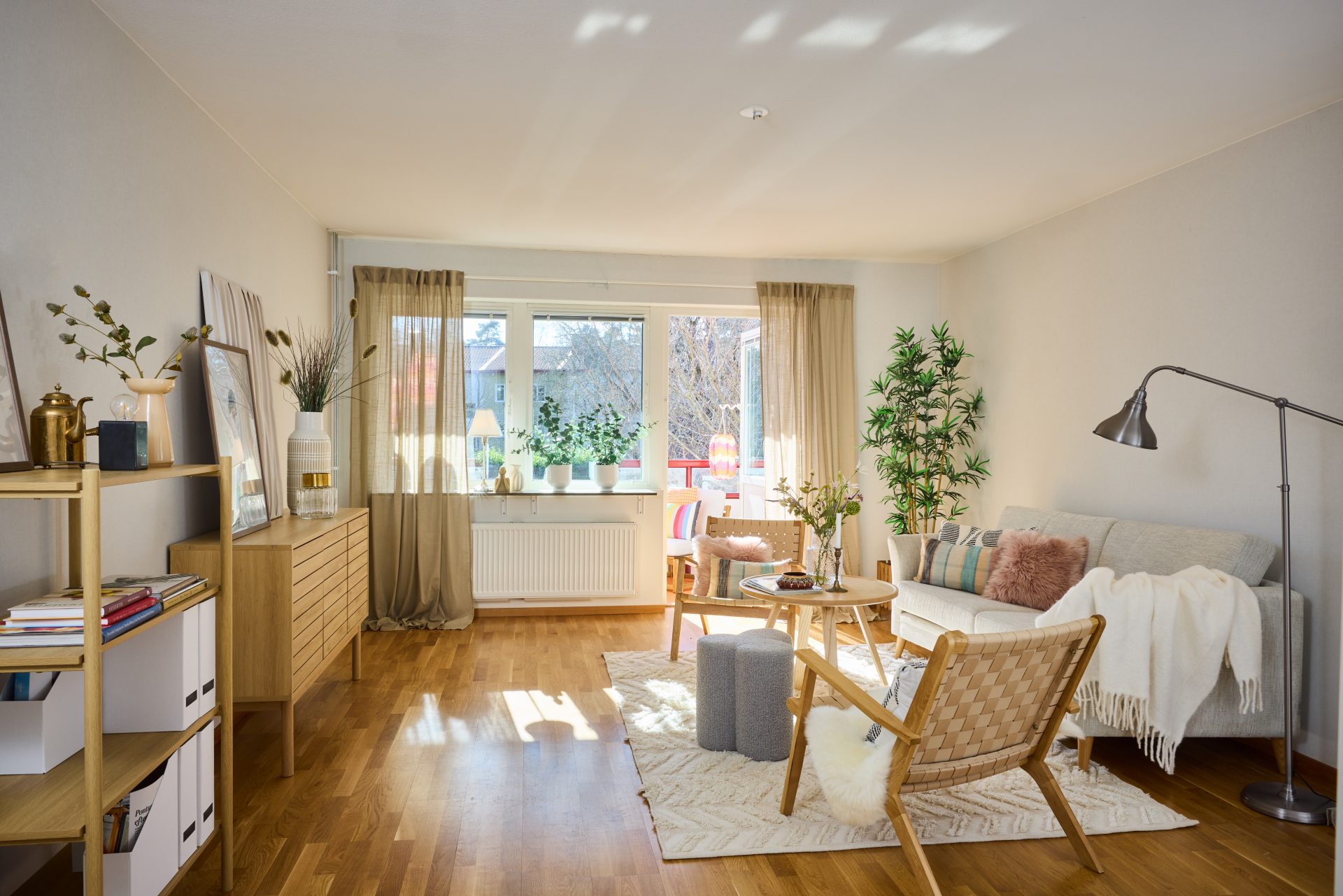 Ett möblerat vardagsrum