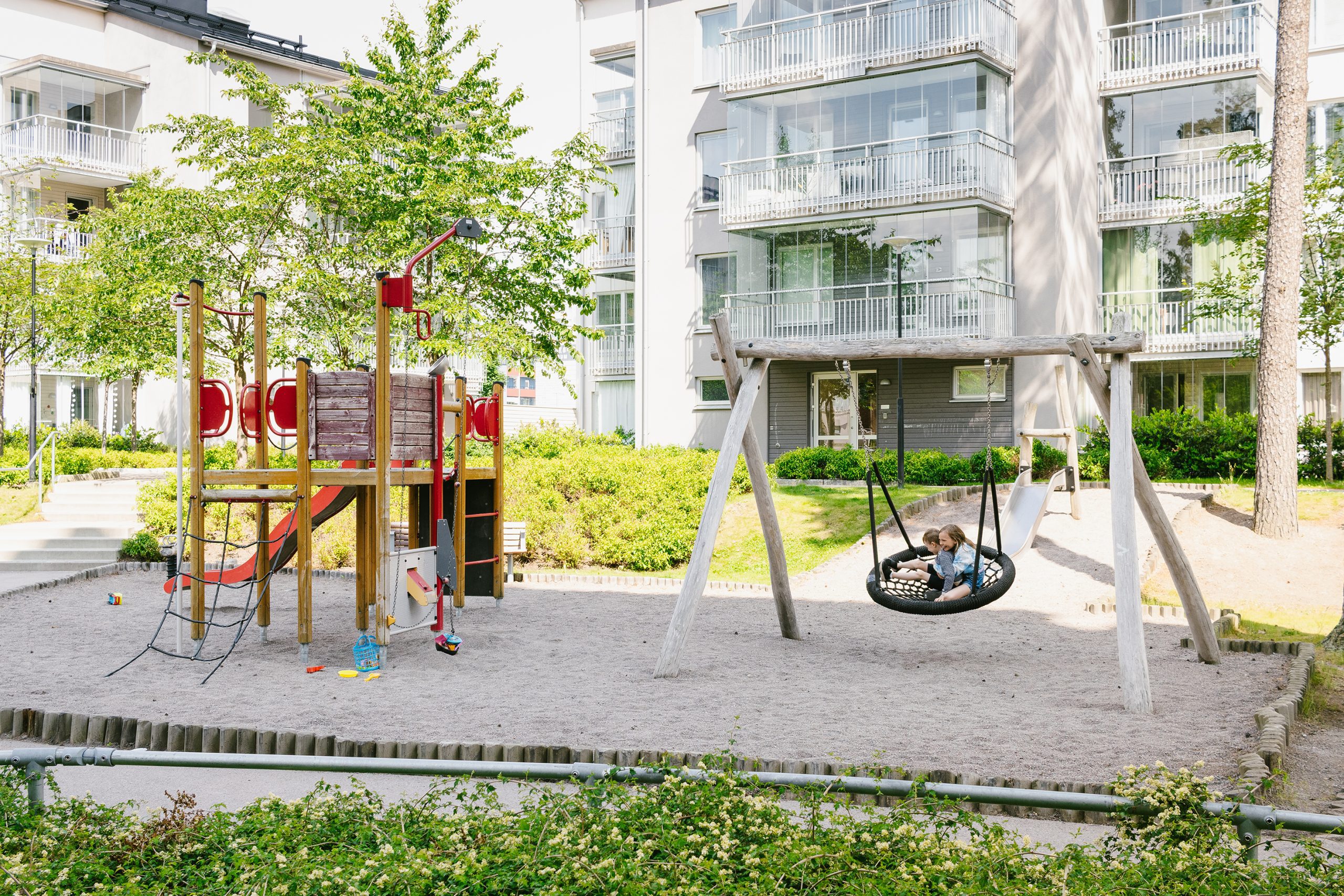 Lekplats på gården